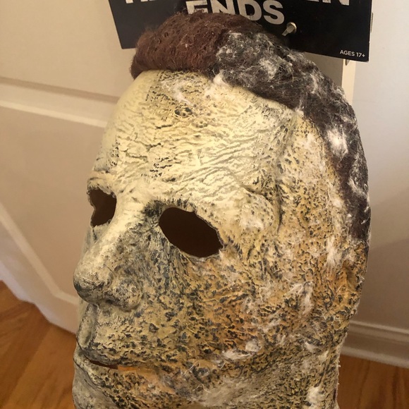 - HALLOWEEN ENDS - MICHAEL MYERS MASK - Picture 1 of 6